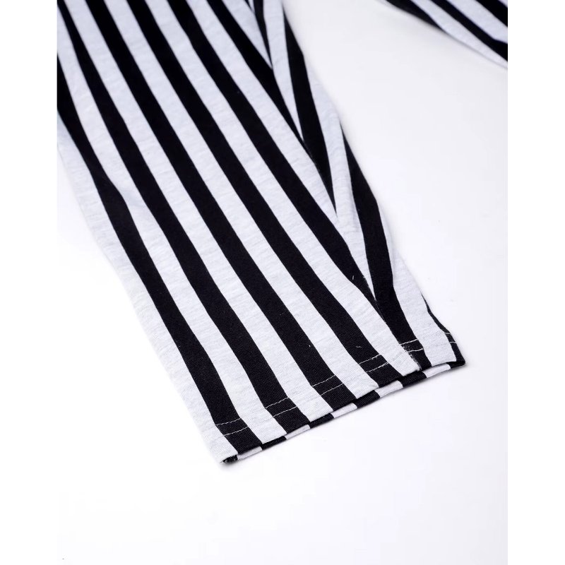 -1117Wx1400H-463622370-grey-MODEL5