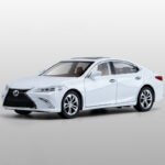 Lexus ES300 Diecasts Alloy Model Six Doors Open Metal Pull Back Vehicles Sound and Light Car