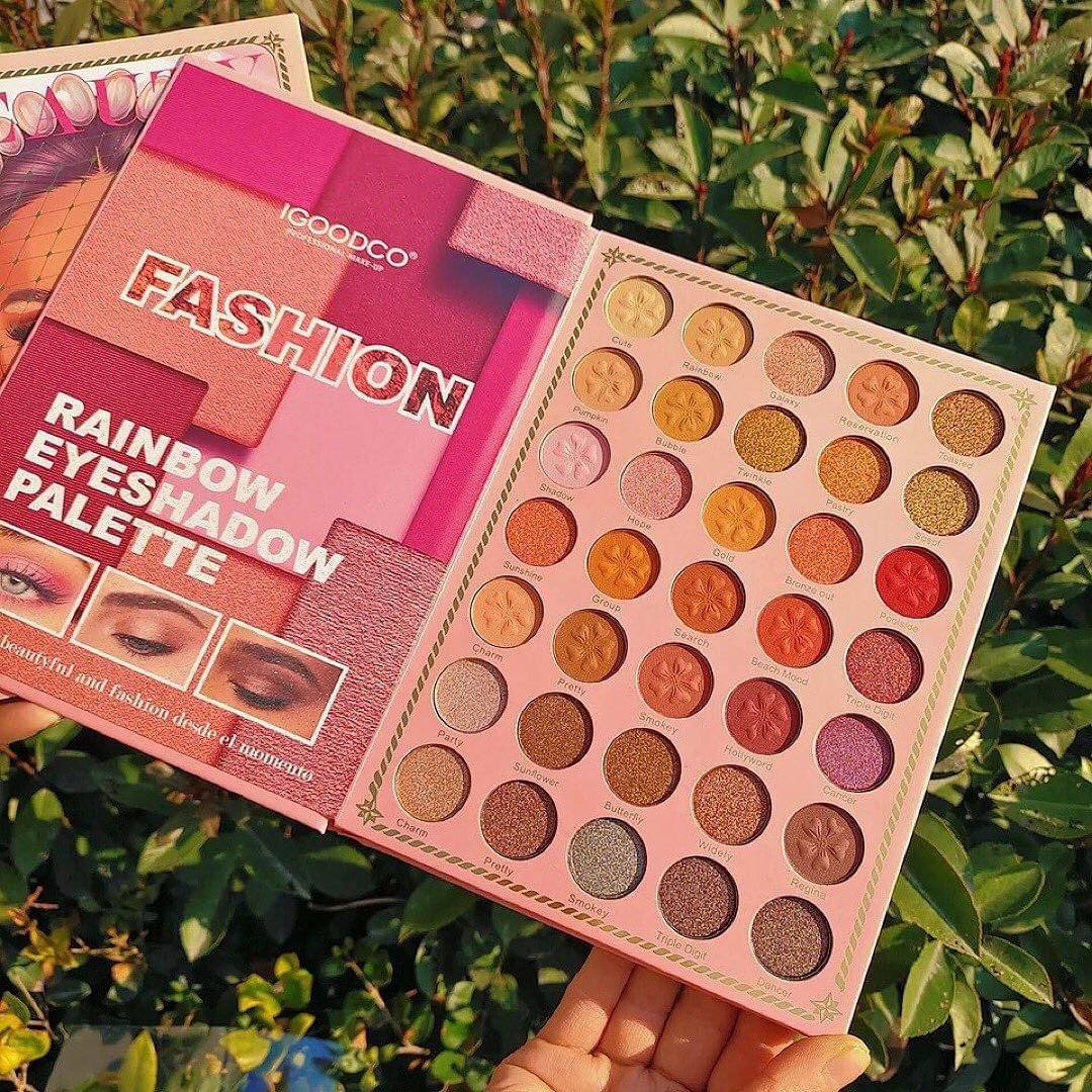 Strawberry-Moonlight_Mermaid_Jewel_Eyeshadow_Palette_Pearlescent_Blush_and_Eyeshadow_Palette__Rs_2199_-__Whatsapp__03196188099_JPG__1.jpg